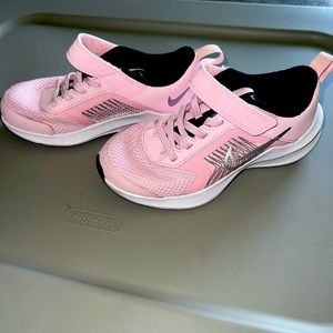 Nike kids 11c pink